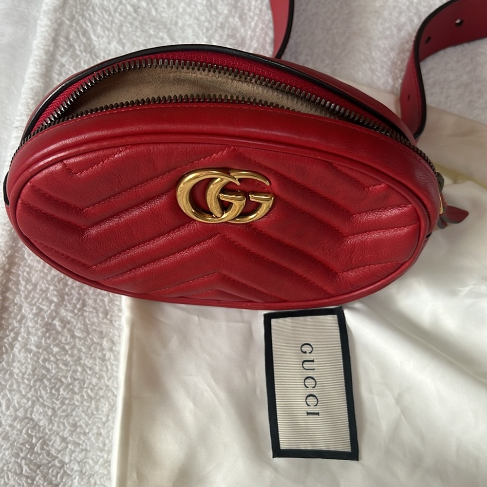 Authentic Gucci belt bag Small - Picture 2 of 4